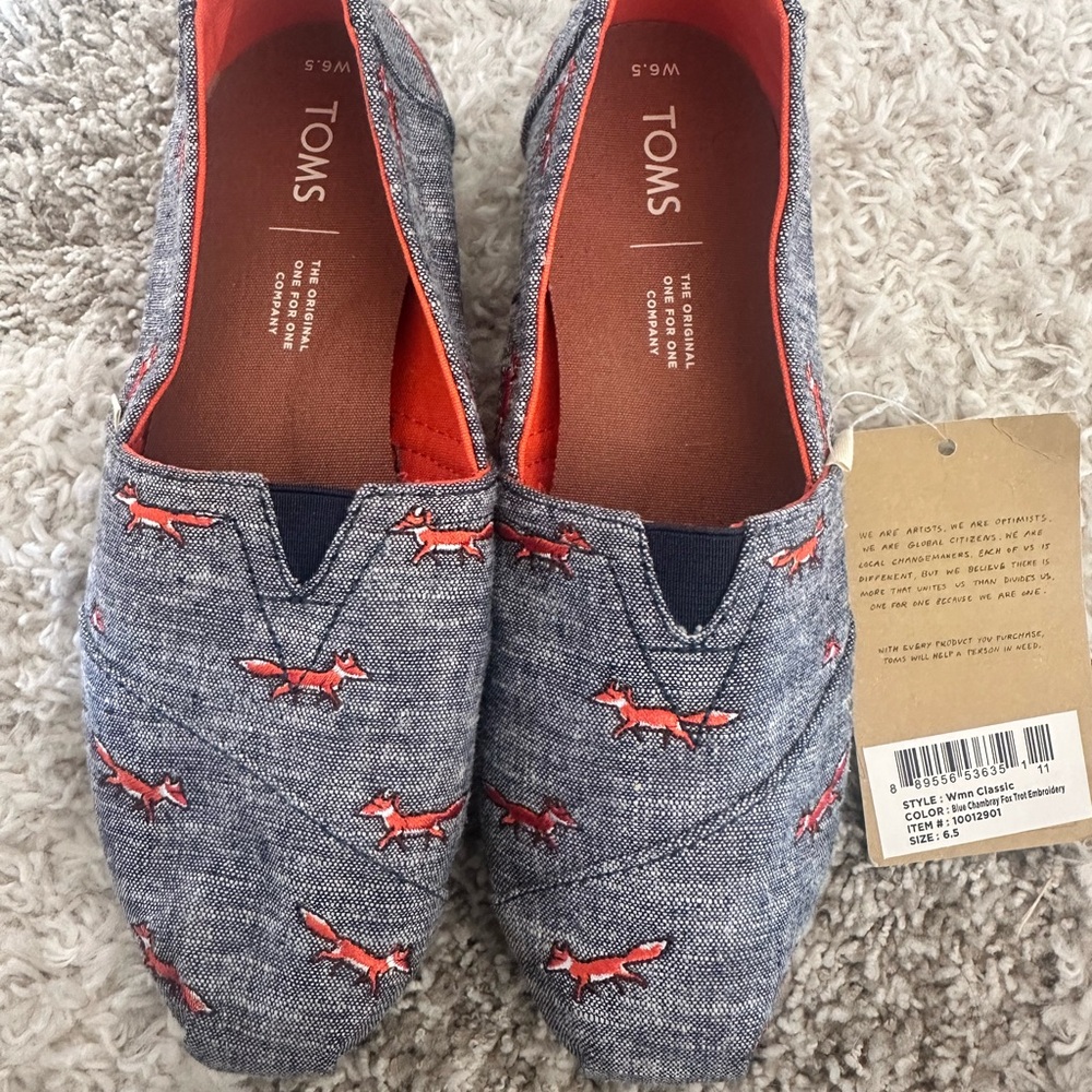 TOMS  Women’s Flats Slip-On Shoes Limited Edition NWT never worn Size 6.5